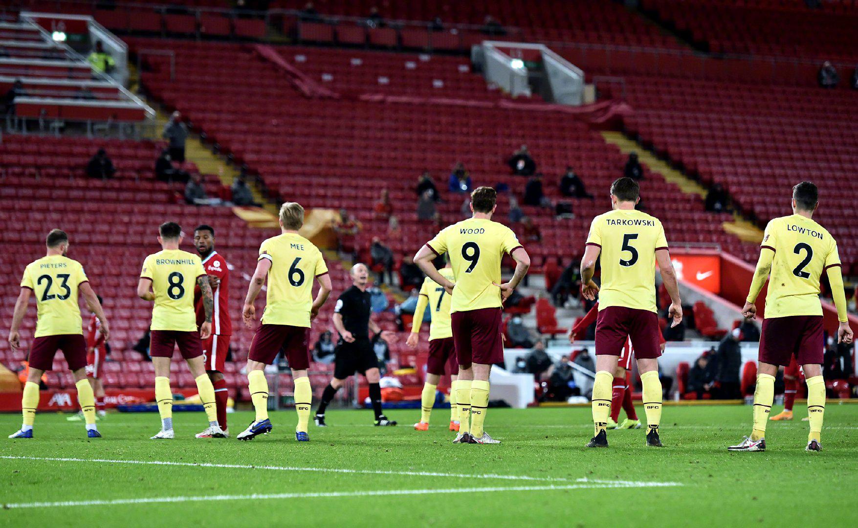 《ESPN》:曼聯堅定維護奧納納,球員主動認錯贏得尊重.