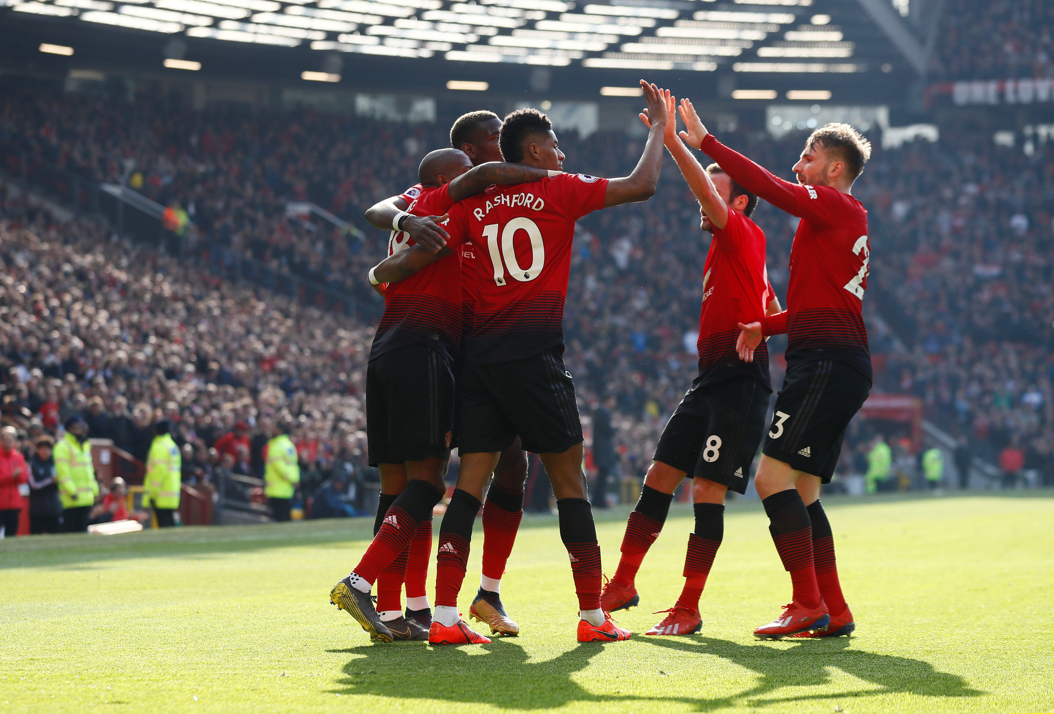 [羽毛球]青岛仁洲和瑞昌国际晋级决赛.