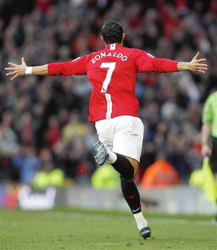 巴薩中場德容的身價.